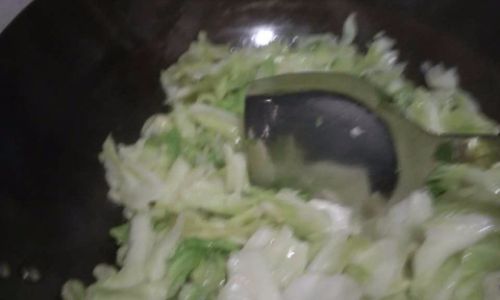 Stir-Fried Cabbage Hearts:A Delicious and Nutritious Dish to Elevate Your Home Cooking
