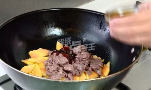 Is Stir-Fried Beef Fully Cooked When It Changes Color?Debunking Myths and Mastering Doneness