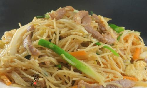 The Ultimate Guide to Preparing Stir-Fried Rice Noodles:Essential Ingredients and Expert Tips