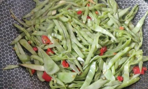 Stir-Fried Eyebrow Beans:A Comprehensive Guide to Homemade Recipes