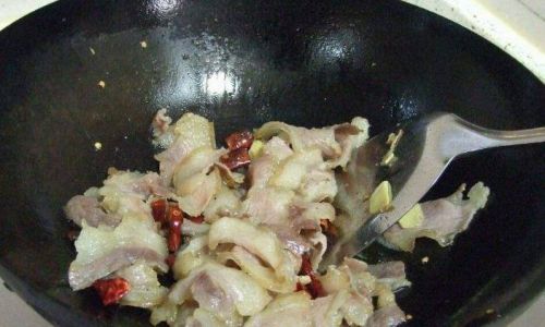 The Great Debate:Should You Boil Preserved Pork LàRòu)Before Stir-Frying?