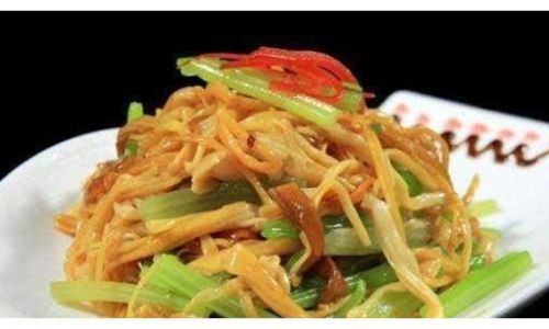 Mastering the Art of Stir-Fried Enoki Mushrooms:A Delicious and Healthy Recipe Guide