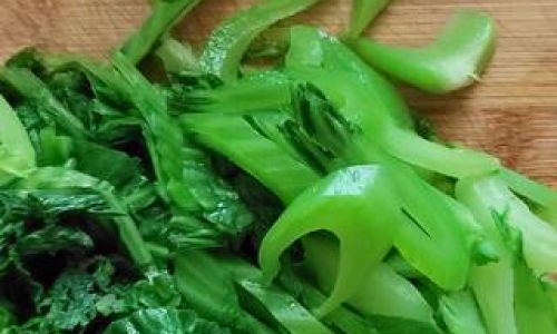 Mastering the Art of Stir-Fried Mustard Greens:A Comprehensive Guide to Flavor and Technique
