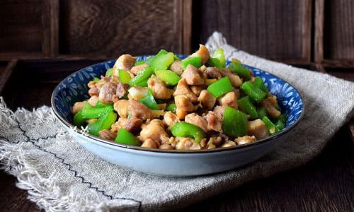 Mastering the Art of Stir-Fried Chicken Cubes:A Delicious and Simple Recipe for Every Kitchen