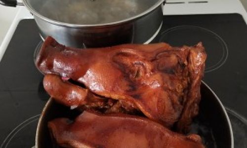 Mastering the Art of Making Delicious Braised Pigs Head Meat