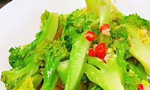 How to Make a Delicious and Refreshing Marinated Broccoli Salad