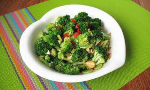 How to Make a Delicious and Refreshing Marinated Broccoli Salad