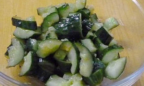 How to Make Refreshing Cucumber Salad