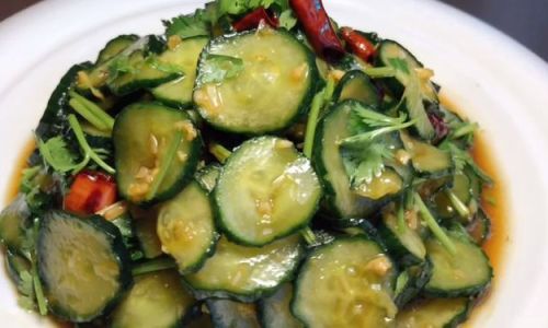 How to Make Refreshing Cucumber Salad