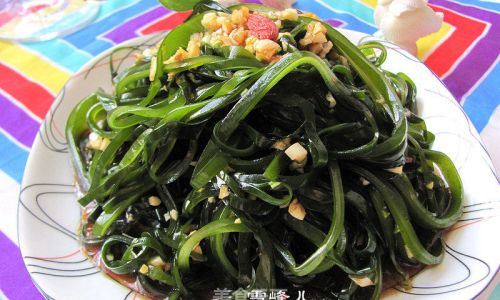 How to Make Delicious Marinated Seaweed Noodles