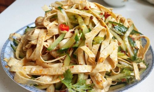 How to Make a Delicious Cold Tofu Skin Salad