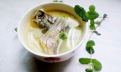 How to Make a Delicious Silver Carp Soup:A Step-by-Step Guide