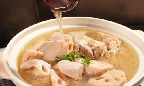 How to Make a Delicious Lotus Root and Pork Rib Soup