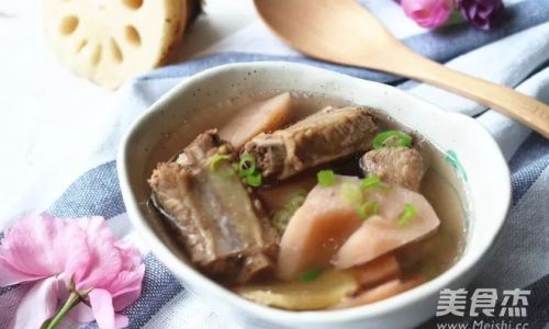 How to Make a Delicious Lotus Root and Pork Rib Soup