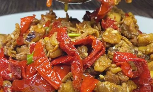 How to Make Spicy Whole Chicken:A Delicious and Easy Recipe