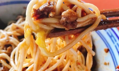 How to Make Spicy Pork Noodles:A Culinary Adventure