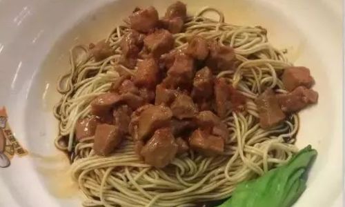 How to Make Spicy Pork Noodles:A Culinary Adventure