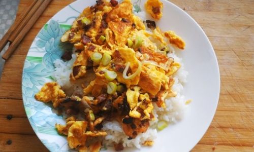 Mastering the Art of Making Lap Cheong Scrambled Eggs