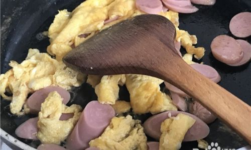 Mastering the Art of Making Lap Cheong Scrambled Eggs