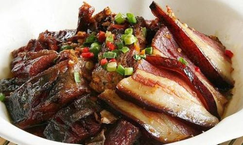 Mastering the Art of Steamed Preserved Pork with Laba Beans