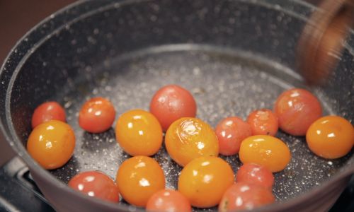 How to Bake Raw Eggs Perfectly