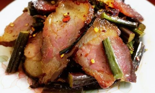 How to Cook Fermented Bamboo Shoots with Preserved Pork:A Culinary Delight