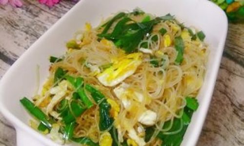 Mastering the Art of Making Chives and Vermicelli Stir-Fry