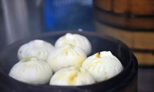 Exploring the Culinary Delights of Yangzhou:A Guide to Its Signature Snacks