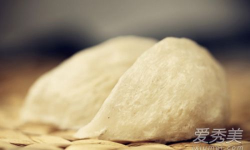 The Debate on Cooking Birds Nest:Hot Water vs.Cold Water