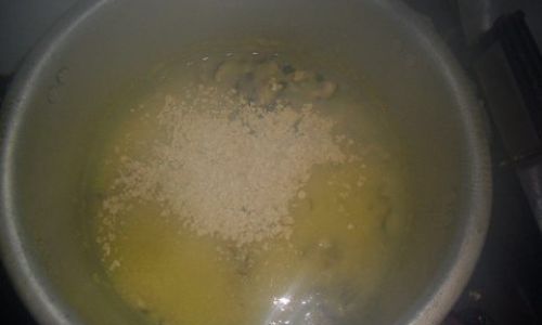 How to Make a Nutritious Oat,Sesame,and Millet Porridge