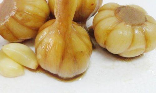 A Comprehensive Guide to Making Salty Pickled Garlic
