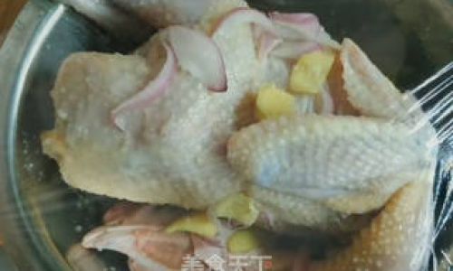 An Introduction to Saltwater Chicken:A Culinary Delight from Traditional Roots