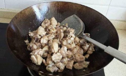 The Science Behind Choosing the Right Water for Perfect Stir-Fried Chicken