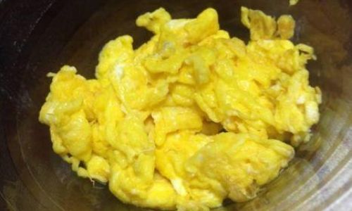Mastering the Art of Frying Egg Yolks to Release Golden Oil:A Comprehensive Guide