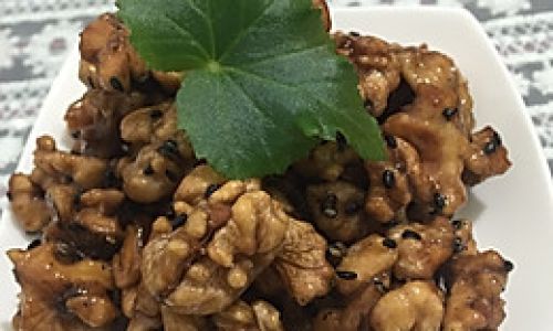 Mastering the Art of Crafting Perfectly Crispy and Flavorful Fried Walnut Kernels at Home