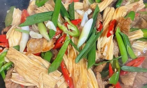 How to Make Stir-Fried Dried Tofu Skin:A Traditional Chinese Home-Style Recipe