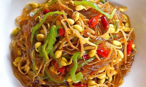 Mastering the Art of Stir-Fried Rice Noodles:A Step-by-Step Guide to Authentic Flavors