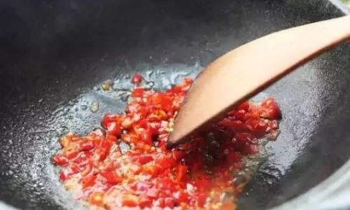 Mastering the Art of Homemade Fried Bean Paste:A Step-by-Step Guide to Authentic Flavor