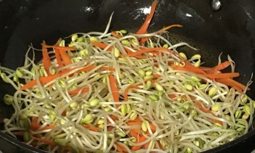 Mastering the Art of Stir-Fried Soybean Sprouts:A Guide to Perfectly Crisp and Flavorful Dishes