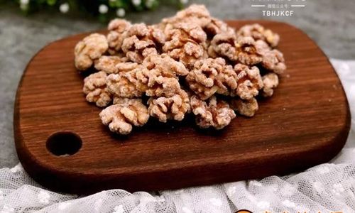 How to Make Spicy Salted Walnut Kernels