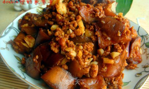 How to Make Savory Pork Mince with Eggplant:A Culinary Delight