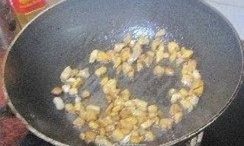 Mastering the Art of Making Sauce-Exploded Double Dice Sauce-Basted Diced Pork and Vegetables)