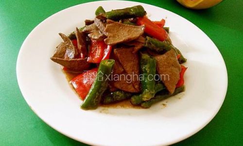 Mastering the Art of Stir-Frying Pork Liver with Chili Peppers