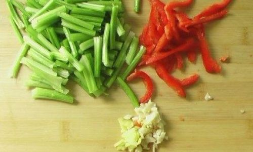 How to Make Homemade Celery and Preserved Pork Stir-Fry
