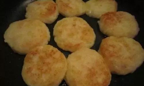 Crafting Delicious and Simple Snacks with Minimal Ingredients