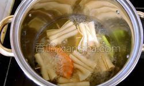 How to Make Chicken Broth Tofu Kebabs