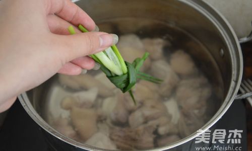 Mastering the Art of Making Chicken Soup:A Comprehensive Guide
