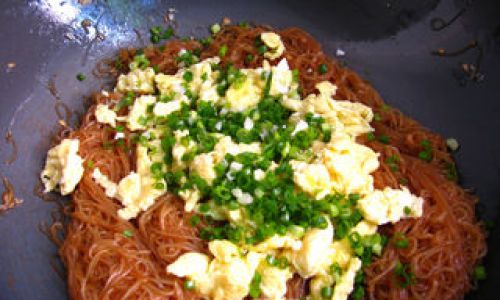Mastering the Art of Making Scrambled Eggs with Glass Noodles