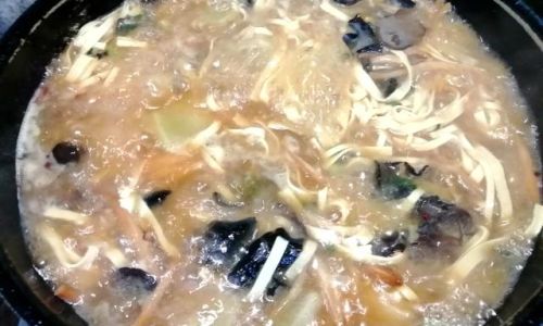 Mastering the Art of Making Hui-Mians Savory Sauce
