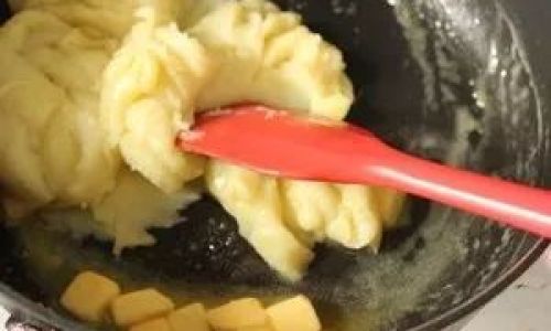 How to Make Buttery Mashed Potato Rice Bowl:A Step-by-Step Culinary Delight